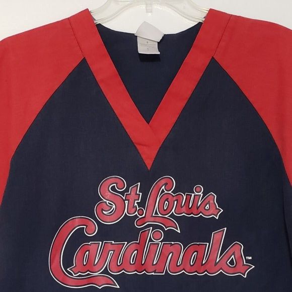 St Louis Cardinals Short Sleeve V-neck Scrubs with Front Pockets; Size Small - Picture 9 of 10